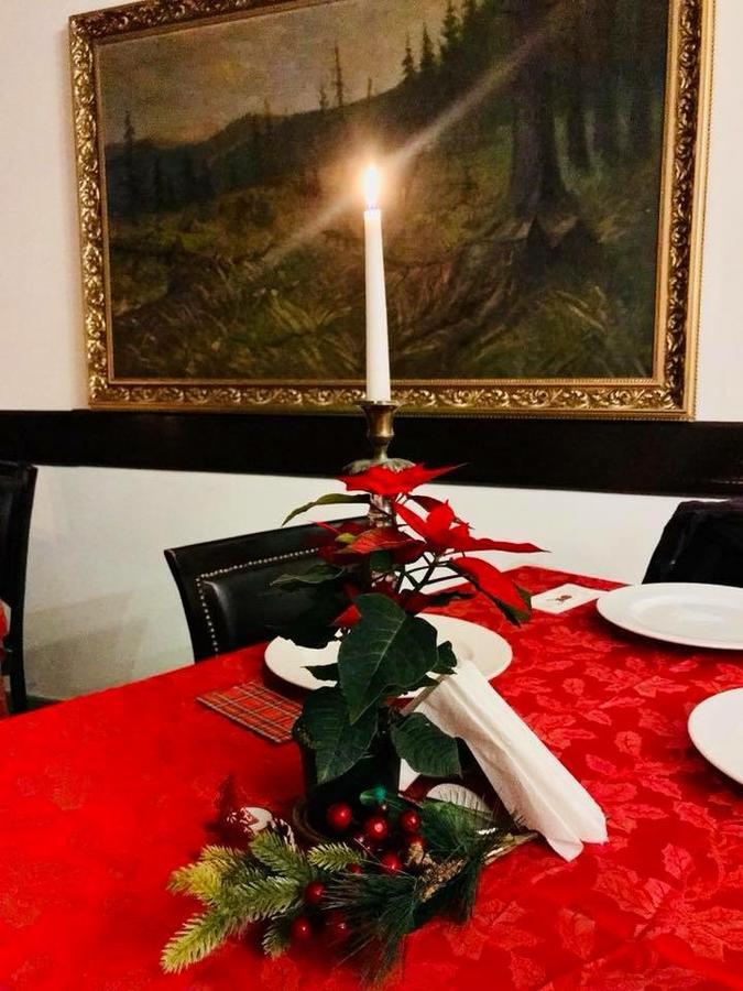 Pension Casa Vanatorilor Бэи­ле-Олэ­неш­ти Экстерьер фото